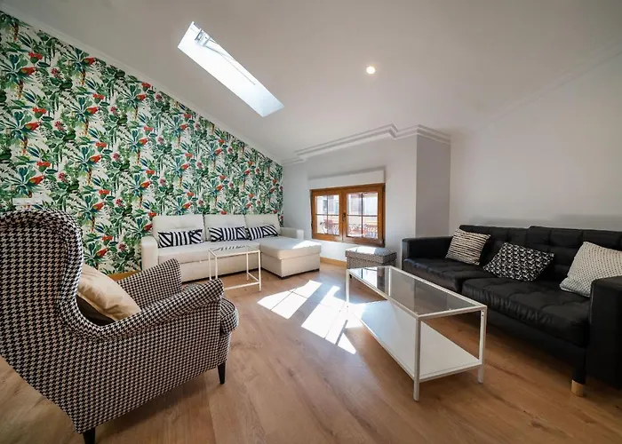 Atico Caprichos Aranda 아파트