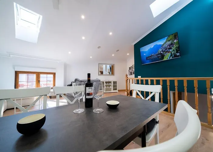 Atico Caprichos Aranda 아파트